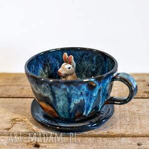 filiżanka z figurką królika / nocna tundra/ ok 370 ml ceramika na prezent