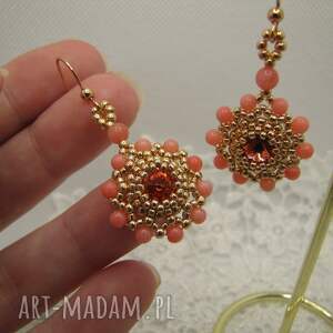 Kolczyki Swarovski z różowym koralem - rękodzieło