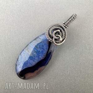 wisiorki monea - mistyczny talizman w oksydowanym srebrze, granatowy agat