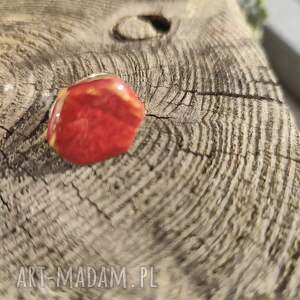 Czerwony pierścionek ceramiczny handmade - regulowany