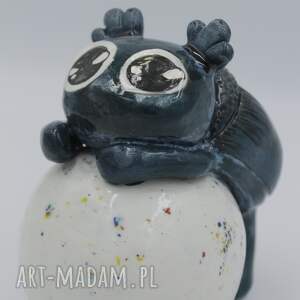 handmade ceramika żuk, ceramiczna figurka robaczek na prezent