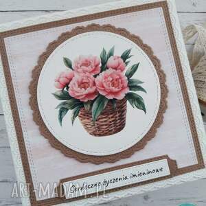 Kartka imieninowa z piwoniami w koszu, ładna