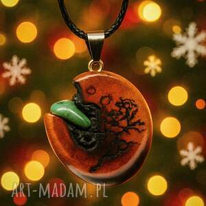 Wisiorek Wiśnia i Chalcedon - pirografia, minerał, naturalne drewno