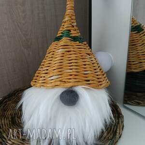 pod choinkę prezent, krasnal otwierany wiklina papierowa święta, wystrój wnętrz