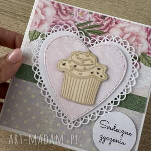 Prezent Kartka z babeczką, na urodziny