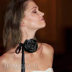 z czarny, jedwabna róża, choker