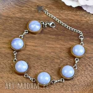 Drewniana bransoletka - niebieski agat 106 - z kamieniem