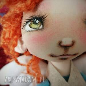 Prezent Aniołek - artystyczna lalka kolekcjonerska z tkaniny