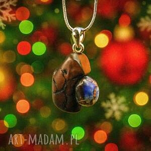 szafir naturalny - wisiorek z szafirem, drewna orzecha, pirografia, wyjątkowy