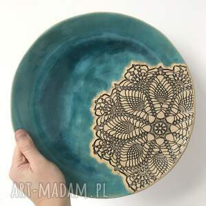 dekoracyjny talerz z koronką, patera ceramiczna, turkusowa patera