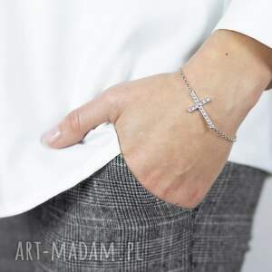 srebrna bransoletka z krzyżykiem faith, prezent dla bobiety, elegancka biżuteria
