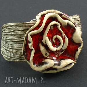 handmade bransoletka z czaerwoną różą