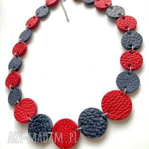 Prezent Czarno czerwony naszyjnik ze skórzanych kółeczek