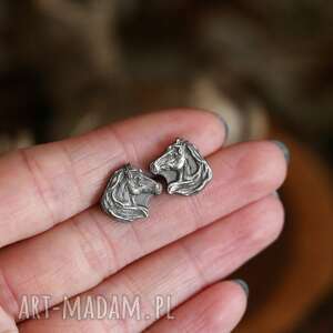 koń mini kolczyki sztyfty ze srebra, biżuteria zwierzętami, prezent dla fanów