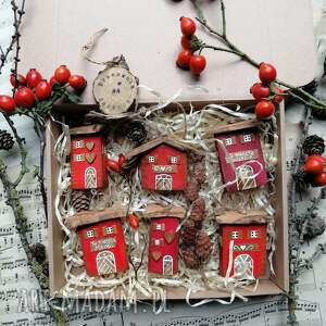 handmade upominki świąteczne czerwone domki no 6