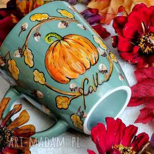 ręcznie malowany jesienny kubek dynia, liście i żołędzie, halloween