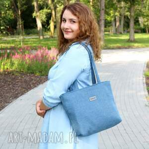 torebka damska clara z niebieskiej plecionki A4, prezent dla kobiety