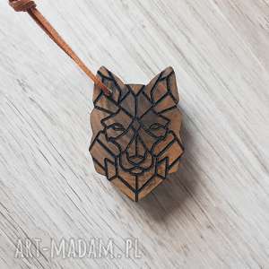 drewniany brelok geometryczny wilk rezerwacja las, design spirit, prezent