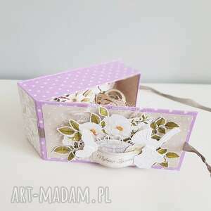 eleganckie pudełeczko - pamiątka z okazji narodzin, chrztu, urodzin iride box