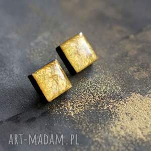złote kostki - geometryczne sztyfty z papieru i żywicy, kwadratowe kolczyki