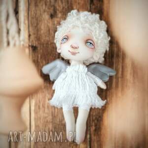 aniołek - artystyczna lalka kolekcjonerska z tkaniny, dekoracja ścienna