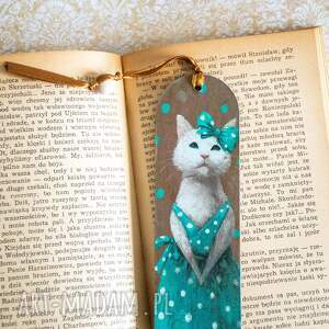 zakładka do książki - kocie opowieści 3 drewniana, kot kociara niej