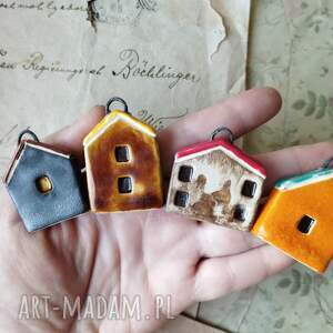 handmade ceramika zestaw 4 domków z zaczepami