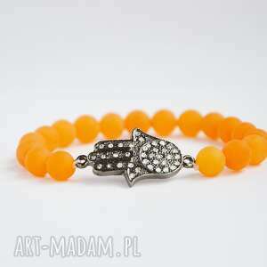 handmade bracelet by sis: cyrkoniowa hamsa w pomarańczowym jadeicie