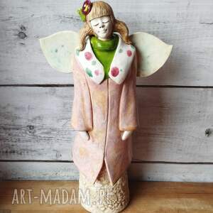 handmade ceramika anioł w pąsowych kolorach