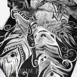 czarno biały szal jedwabny pióra, apaszki malowane jedwabne, pióra art nouveau