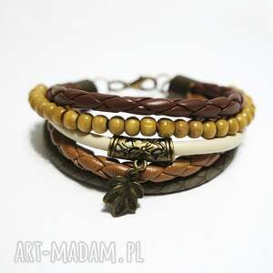 bransoletka - liść, koraliki drewniane rzemienie niej, mamy