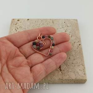 Ręcznie robiony wisiorek Serce z miedzi i kolorowym turmalinem - wire wrapping