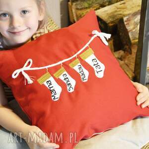 personalizowana poduszka świąteczna z motywem skarpet haftowane skarpety