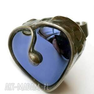 serce z kobaltowego szkła kwarcowego pierścionek unikatowy handmade biżuteria