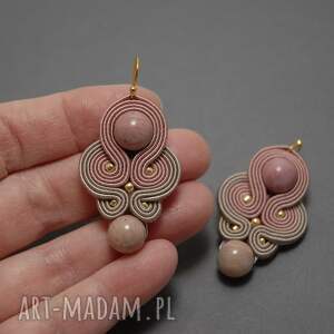 beżowo różowe kolczyki sutasz z rodonitami, sznurek, eleganckie