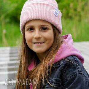 pudrowy różowy czapka dla dziecka logo kolor, kids beanie, czapka street