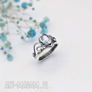 Pierścionek z Akwamarynem Rękodzieło