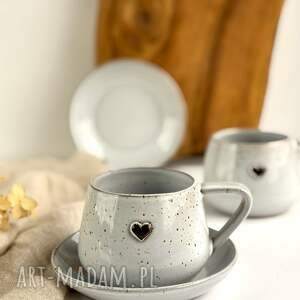 filiżanka ze spodkiem beczułka 250 ml w stylu boho - cappuccino z sercem