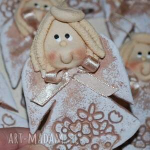 ulubione - aniołki z masy solnej, prezenciki dla gości, dekoracja