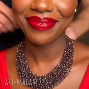 naszyjnik drobne koraliki mgiełka czarne i czerwone z koralikow