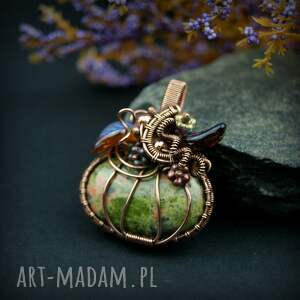 Wisiorek z unakitem - dynia, jesienna biżuteria, wire wrapping