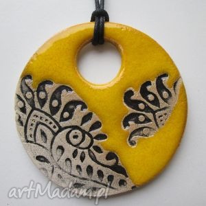 handmade wisiorki yellow