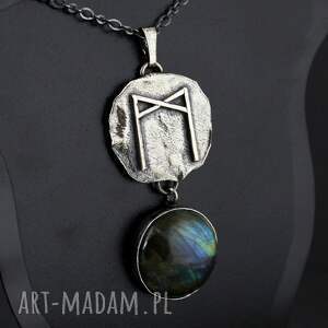 męska runa mannaz z labradorytem - srebrny amulet runą, talizman runiczny
