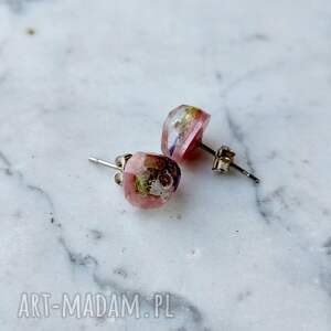 Kolczyki wkrętki z żywicy epoksydowej - ZAMKNIĘTE W CISZY