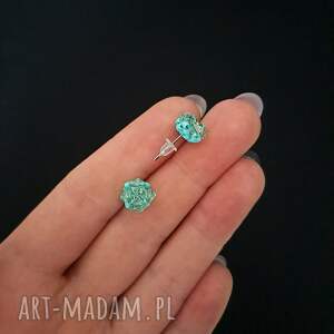 małe miętowe sztyfty z kryształków i stali nierdzewnej lobe piercing, kolczyki