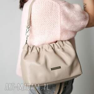 TOREBKA TYPU CLOUD MIDI W KOLORZE BEŻOWYM SKÓRA NATURALNA