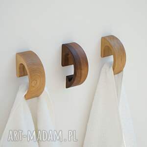drewniany minimalistyczny wieszak na ręczniki jesion, haczyk szlafrok