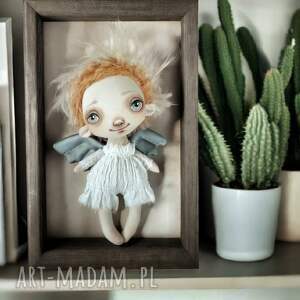 Aniołek z tkaniny - ręcznie szyta lalka kolekcjonerska 22 cm