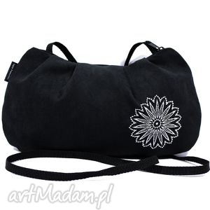 handmade na ramię mała czarna torebka damska z białym haftem