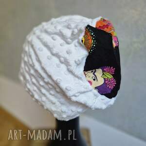 czapka biała smerfetka z kolorową górą na podszewce rozmiar uniwersalny